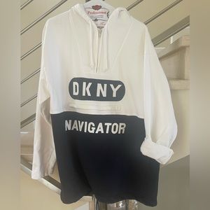 DKNY JEANS HOODED TOP